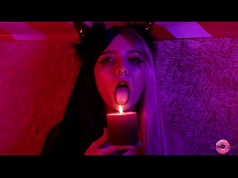 ❤️ Passievolle Blowjob van Sexy Succubus met mondvervulling ️ Fok video  by ons ❌