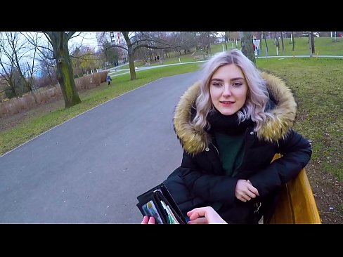 ❤️ Sluk 'n vreemdeling se warm kom vir geld - blowjob in the park deur Eva Elfie ️ Fok video  by ons ❌